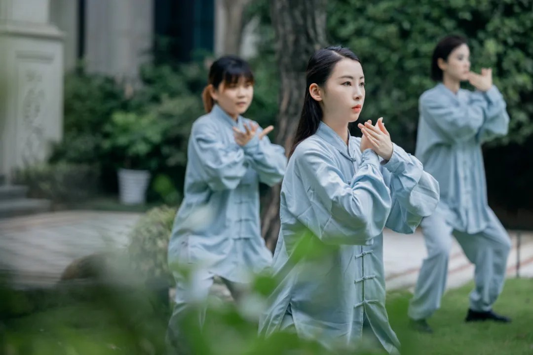 1724040000390228.jpg 4.jpg